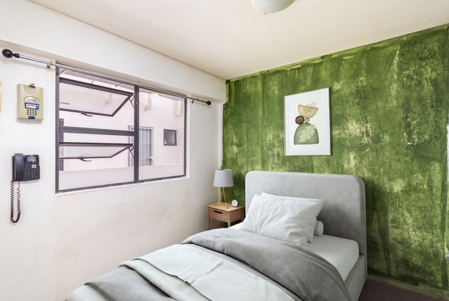 1 Bedroom Property for Sale in Zonnebloem Western Cape